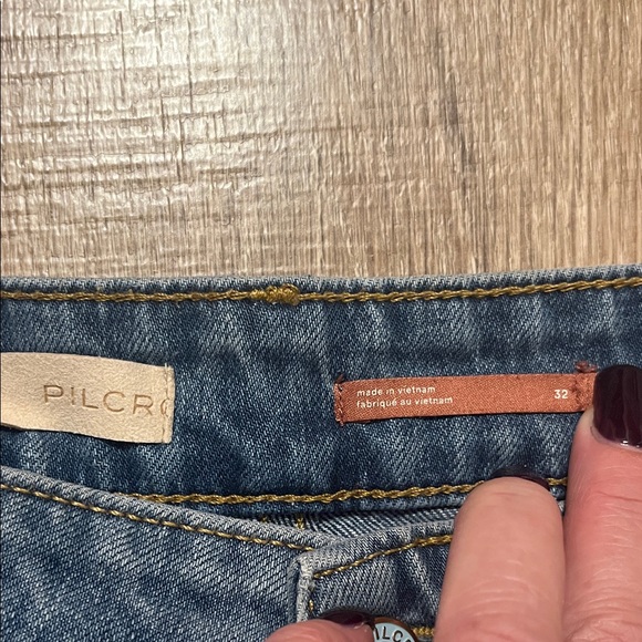 Pilcro Anthro Denim Jeans w/Contrast Stitching Buttons on Bottom Detail Size 32 - Picture 2 of 11